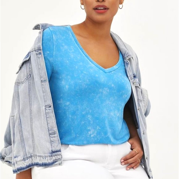 ❤️NWT VINTAGE TORRID TEE - ATOMIC BLUE - SUPERSOFT - SHORT SLEEVE TOP - SLIM FIT - Picture 7 of 10